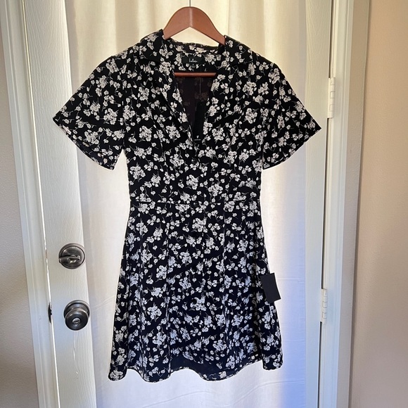 NWT Lulus Black Floral Print Mini - Picture 4 of 6